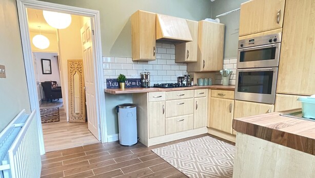 Fridge, oven, stovetop, toaster - Newcastle Pet friendly Annex, drive,  garden, 10min drive to city centre (Newcastle upon Tyne)