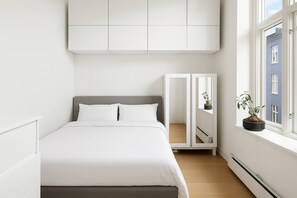 1 chambre, fer et planche à repasser, accès Internet