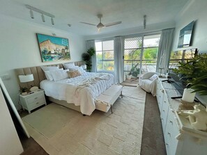 2 bedrooms, iron/ironing board, Internet, bed sheets