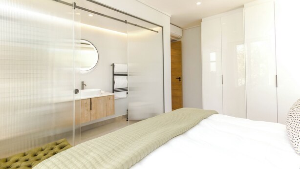 Room - Stylish Apartment in Cape Winelands District (Cape Winelands District Municipality)