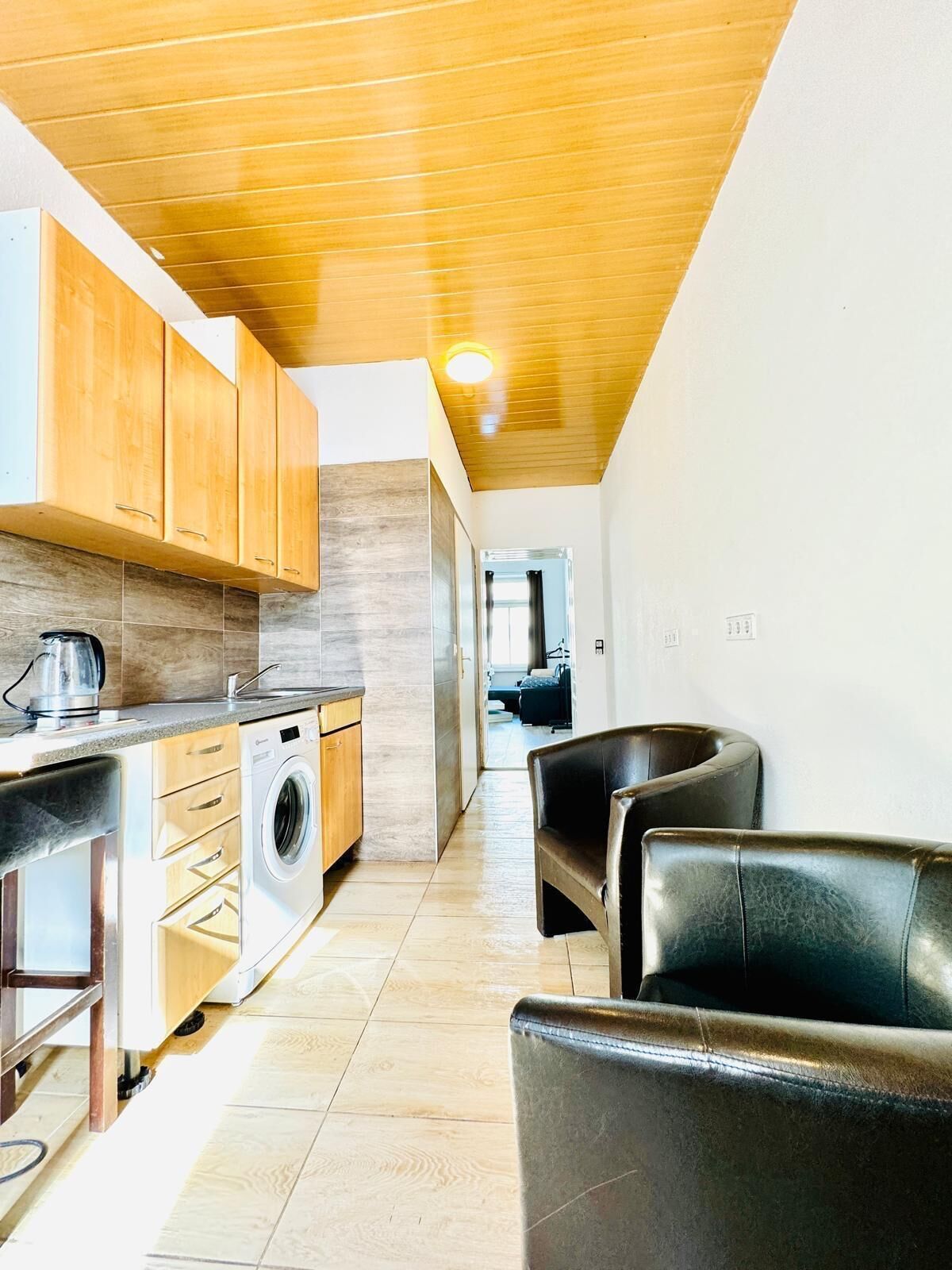 Basic Studio | Private kitchenette | Stovetop