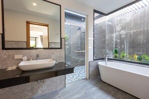 Villa | Badezimmer