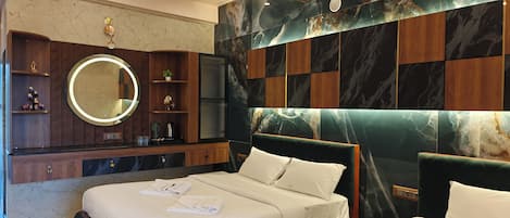 Superior Single Room, Multiple Beds, Sea View | Desk, laptop workspace, blackout drapes, soundproofing