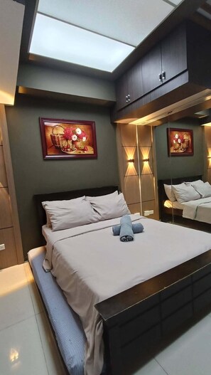 1 bedroom, Internet, bed sheets - Grand Riviera suites Manila Condo infront of us embassy (Manila)