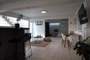 Dining - Cottage Ibiza & Boho RV & Private Pool (Cabo Rojo)