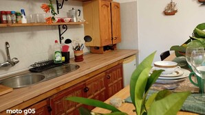 Private kitchen - Charming Farmhouse Retreat in Santa Ursula, Tenerife (santa ursula)
