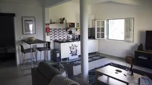 TV - House Villa Butterfly (Santana)