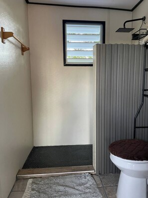 Shower, towels