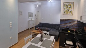 Luokittelematon kuva, 3 kautta 15, painike