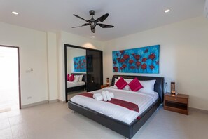 4 bedrooms, iron/ironing board, Internet, bed sheets