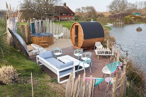 Terrace/patio - Orchard View Shepherds Hut (Henfield)