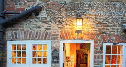 Artists Hideaway in Cowfold