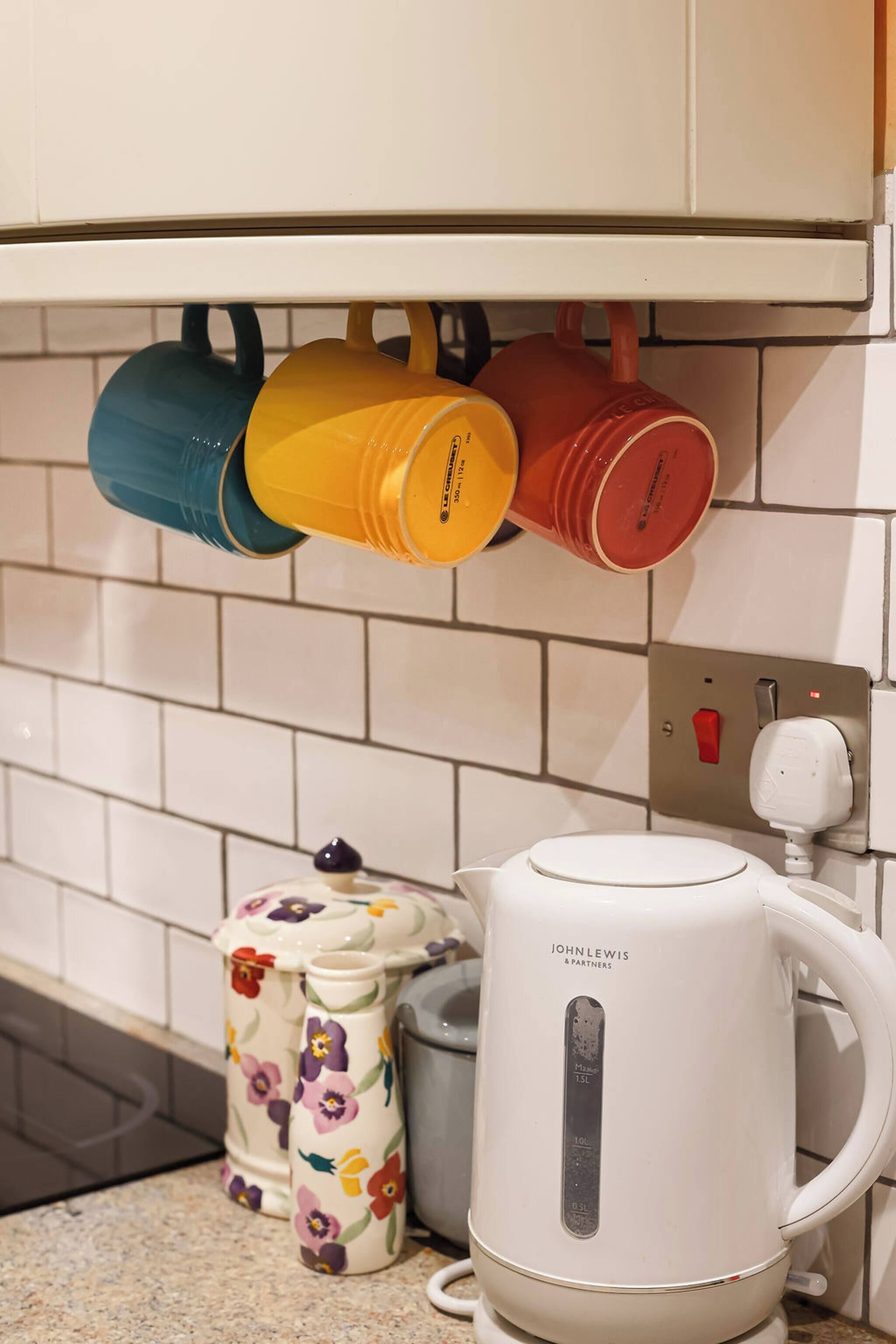 Kaffee und/oder Kaffeemaschine