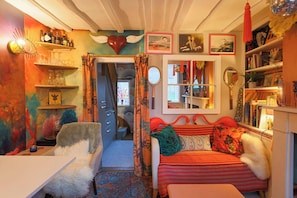 Living area - Artists Hideaway in Cowfold (Cowfold)