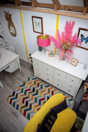 Living area - Tiny House in Wonderland (Henfield)