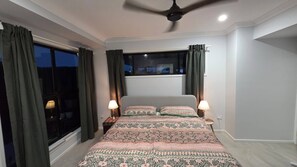 1 bedroom, Internet, bed sheets - Welcoming home in quiet Mango Hill location (Mango Hill)
