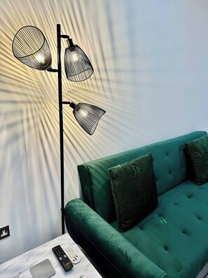 Living area - Luxury 1-bedroom Cozy Apartment in Leicester City Centre (Leicester)