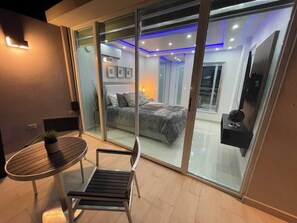 1 bedroom, iron/ironing board, internet, bed sheets