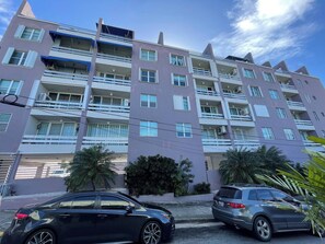 Exterior - Luxury PH-Apt Best Location  Views Wi-Fi,W D (San Juan)