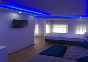 Quarto triplo luxo, vista para a cidade | Wi-Fi de cortesia
