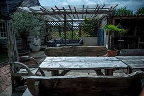 屋外ダイニングエリア