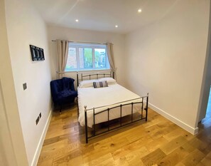 1 bedroom, iron/ironing board, internet, bed sheets