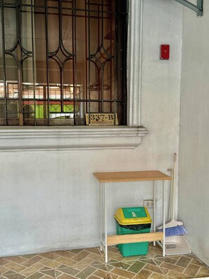 المنشأة من الداخل