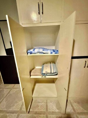 Interior - Axon Cozy Modern House Grey Near The Walking Street (Angeles)