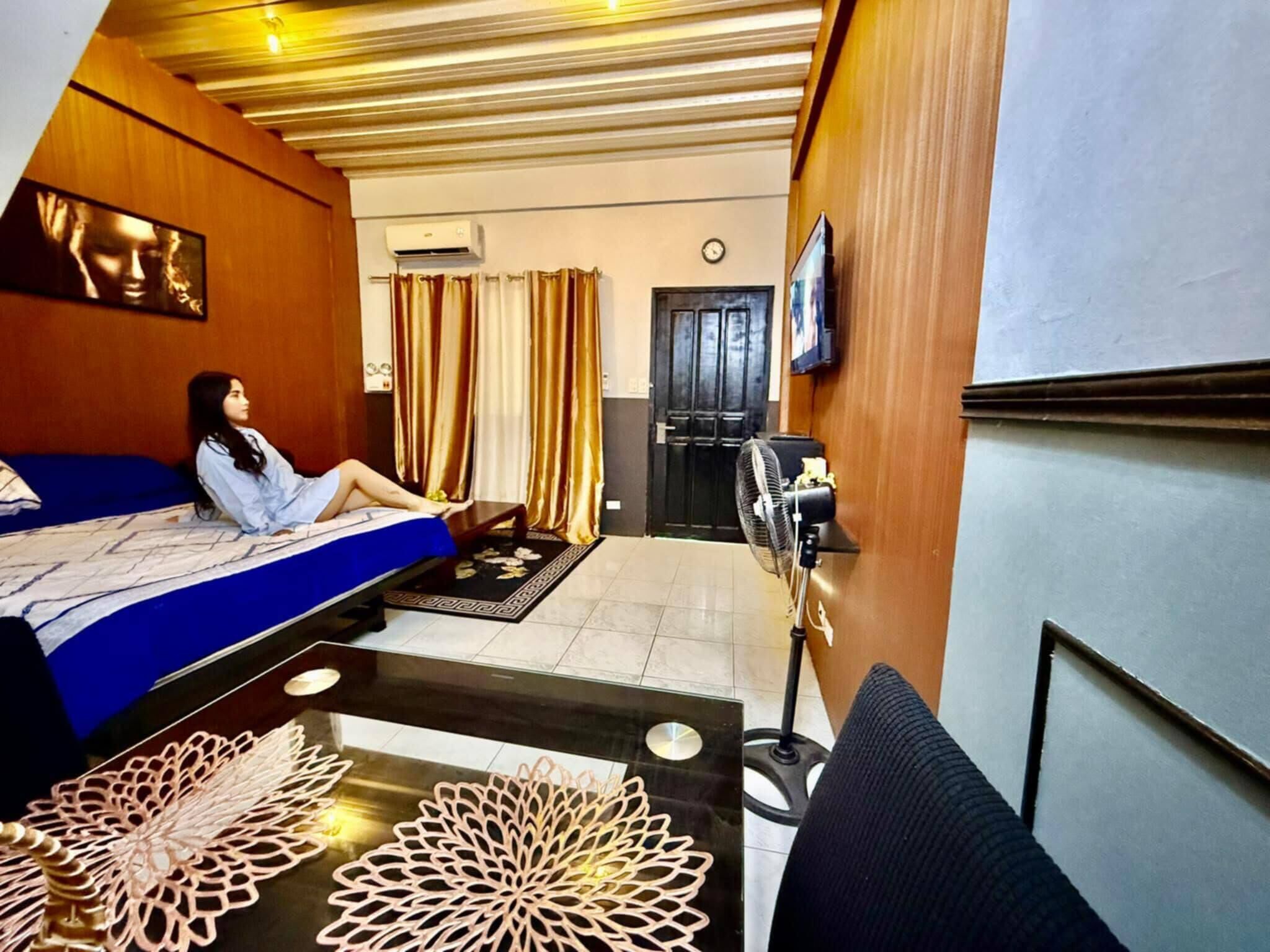 2 bedrooms, iron/ironing board, Internet, bed sheets