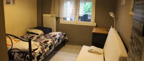 Internet, bed sheets