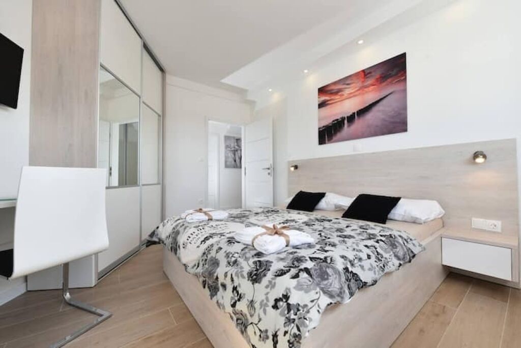 مكواة/لوح كي وواي فاي وملاءات أسرّة