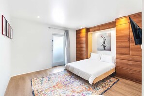 Iron/ironing board, WiFi, bed sheets - Retro-Modern Hideout in DTPH – Walkable + Pool (Phoenix)