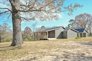 Exterior - Three Oaks In Beautiful Mena Arkansas (Mena)