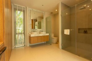 Villa | Badezimmer