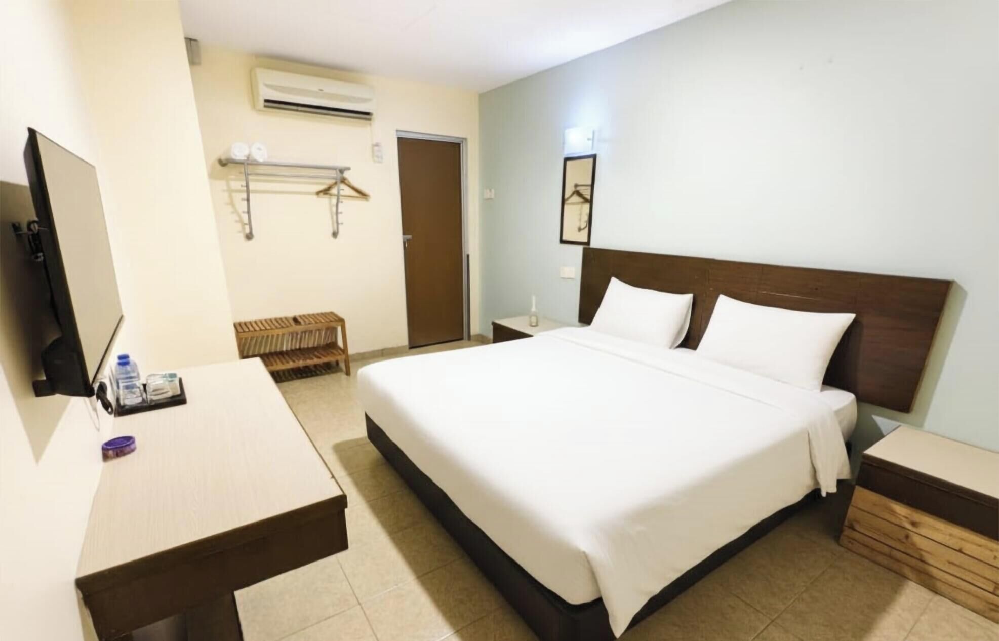 Dobbeltrom – deluxe, 1 kingsize-seng, ikke-røyk, privat bad | Skrivebord, skrivebord for bærbar PC og strykejern/-brett