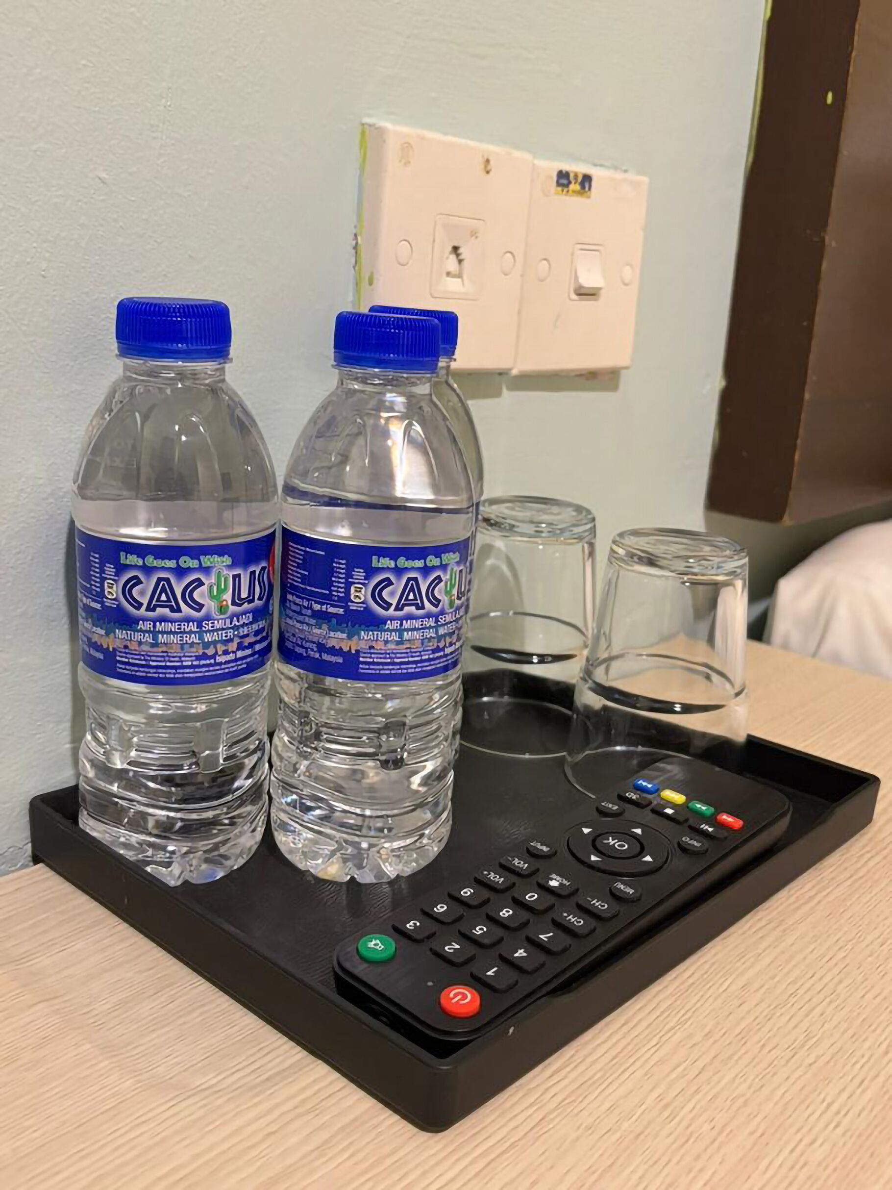 Skrivebord, skrivebord for bærbar PC og strykejern/-brett