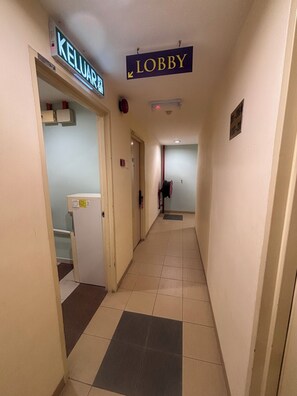 Hallway - PERIDONNE HOTEL (Malacca City)