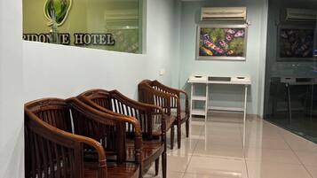 Kawasan tempat duduk lobi