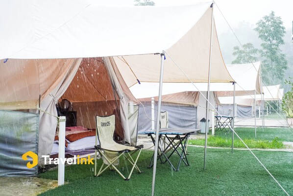 Standard Twin Room, Patio, Garden View | Terrace/patio