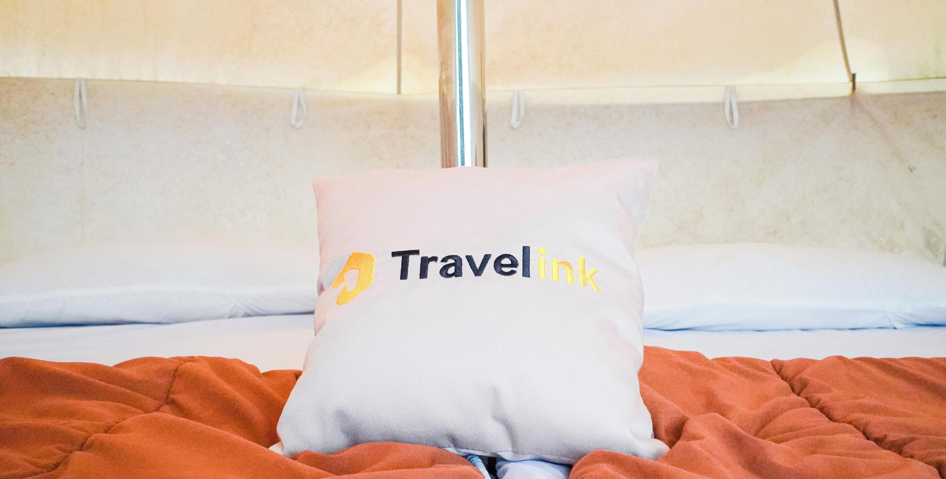 Comfort Tent, Patio, Hill View | Desk, free WiFi, bed sheets