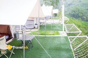 Standard Twin Room, Patio, Garden View | Terrace/patio