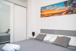Iron/ironing board, WiFi, bed sheets - Villa Salis 1 (Novalja)