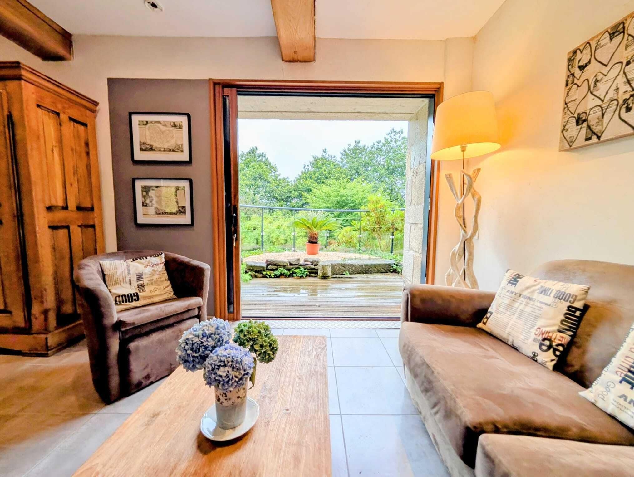 Dobbeltrom – comfort, eget bad, bakgårdsutsikt (Tourisme Handicap) | Lounge