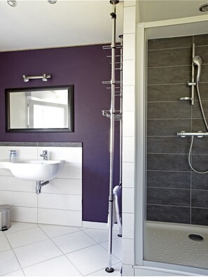 Familie cottage, en-suite badkamer, uitzicht op de binnenplaats | Badkamer