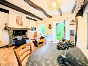 Deluxe-Ferienhaus, mit Bad, Blick auf den Innenhof | Lounge