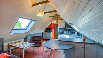 Iron/ironing board, free WiFi, wheelchair access