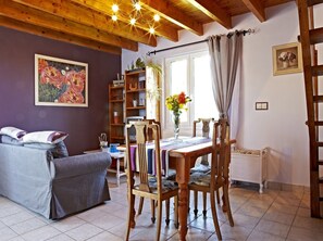 House, Garden View | Dining