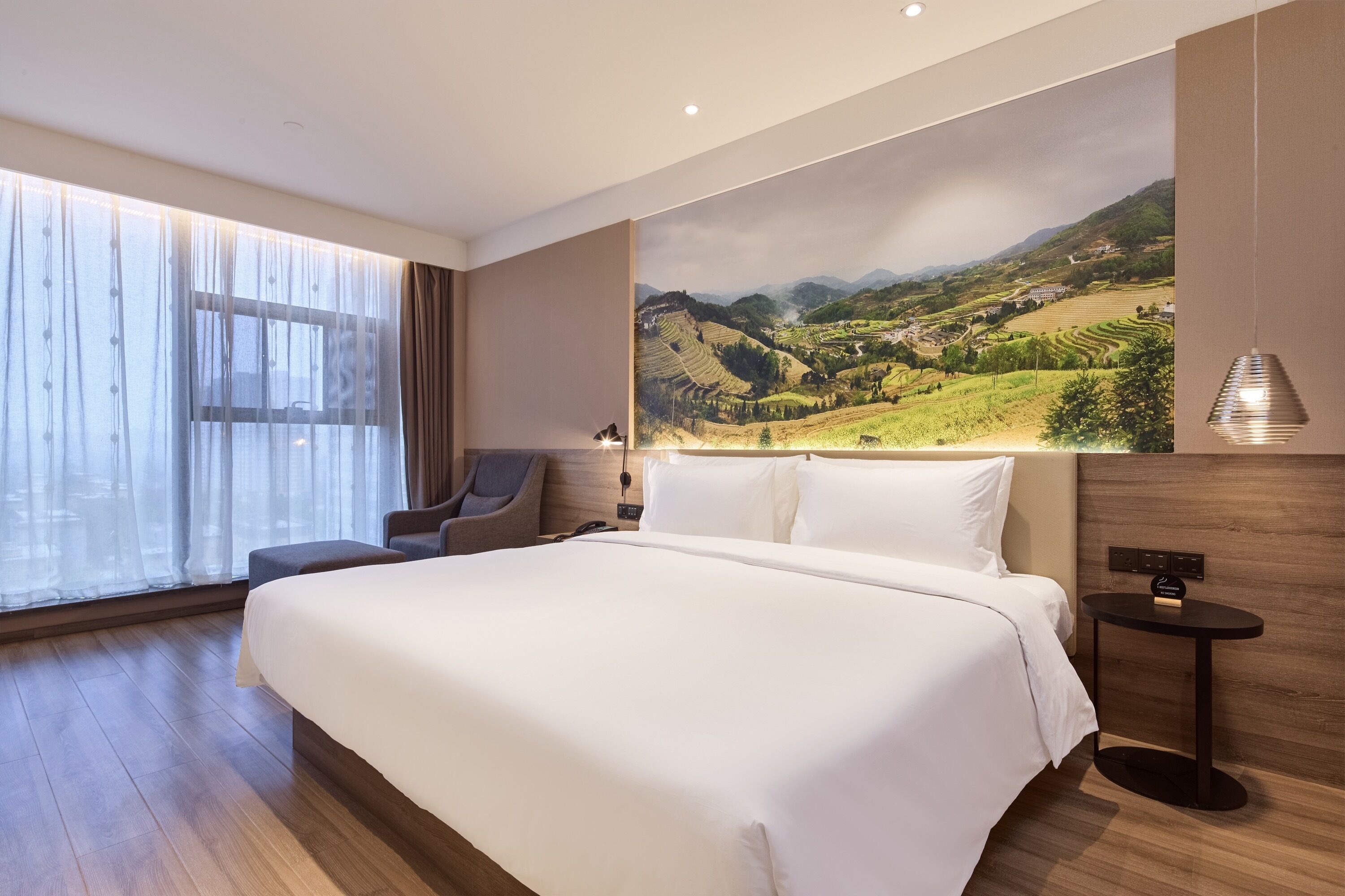 Luxe suite, niet-roken, schoonmaakservice | Luxe beddengoed, donsdekens, een gratis minibar