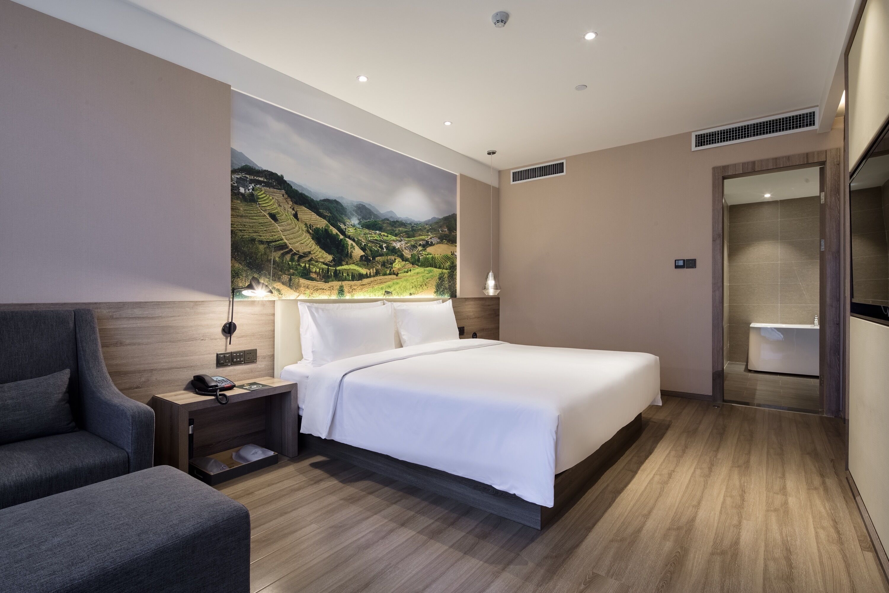 Lyxsvit - icke-rökare - städning | Sängtillbehör av högsta kvalitet och duntäcken