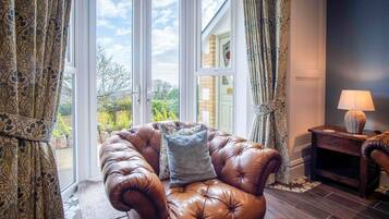 Een 30-inch televisie met digitale zenders